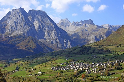 Le village de Lescun et son cirque